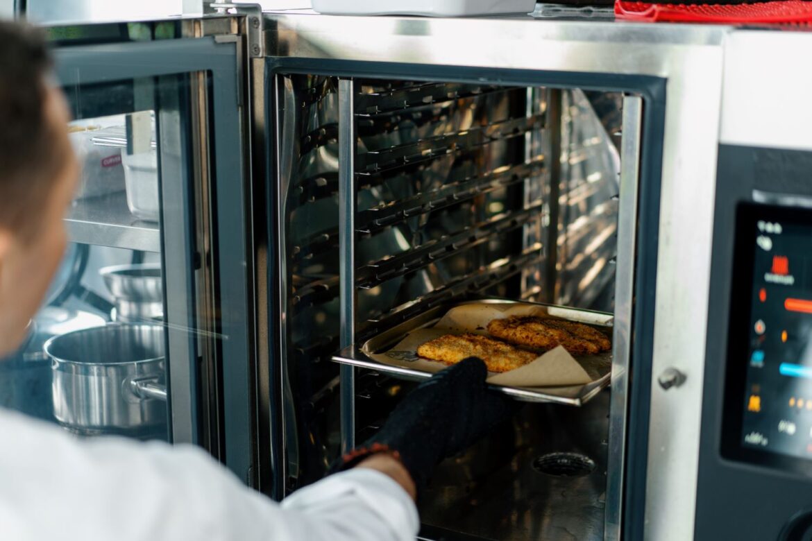 รู้เลือกขนาดและกำลังวัตต์ของ Drying Oven ให้เหมาะกับธุรกิจ